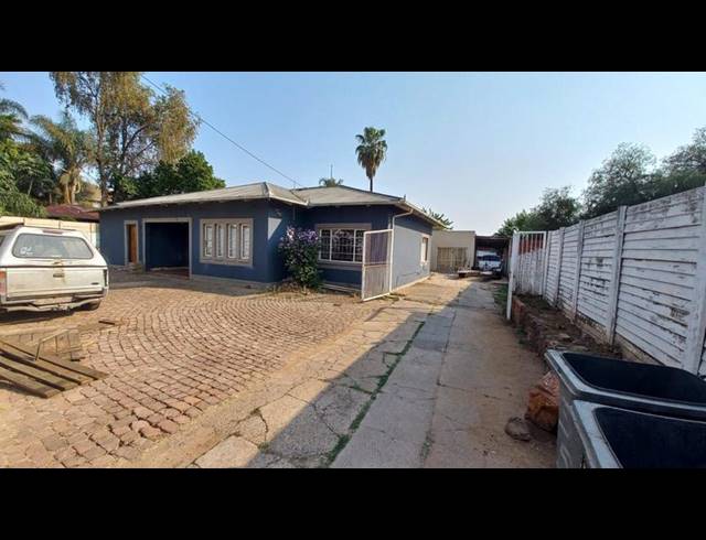 5 BEDROOM HOUSE FOR SALE IN PRETORIA GARDENS